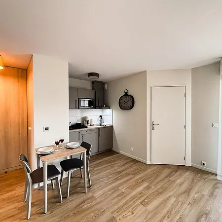 Résidence Services Seniors Les Boréales Appart hôtel