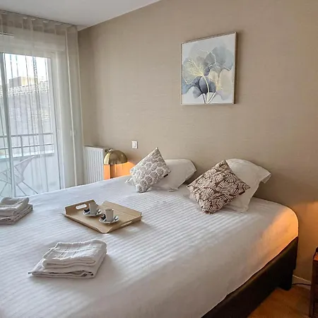 Résidence Services Seniors Les Boréales Aparthotel 4*